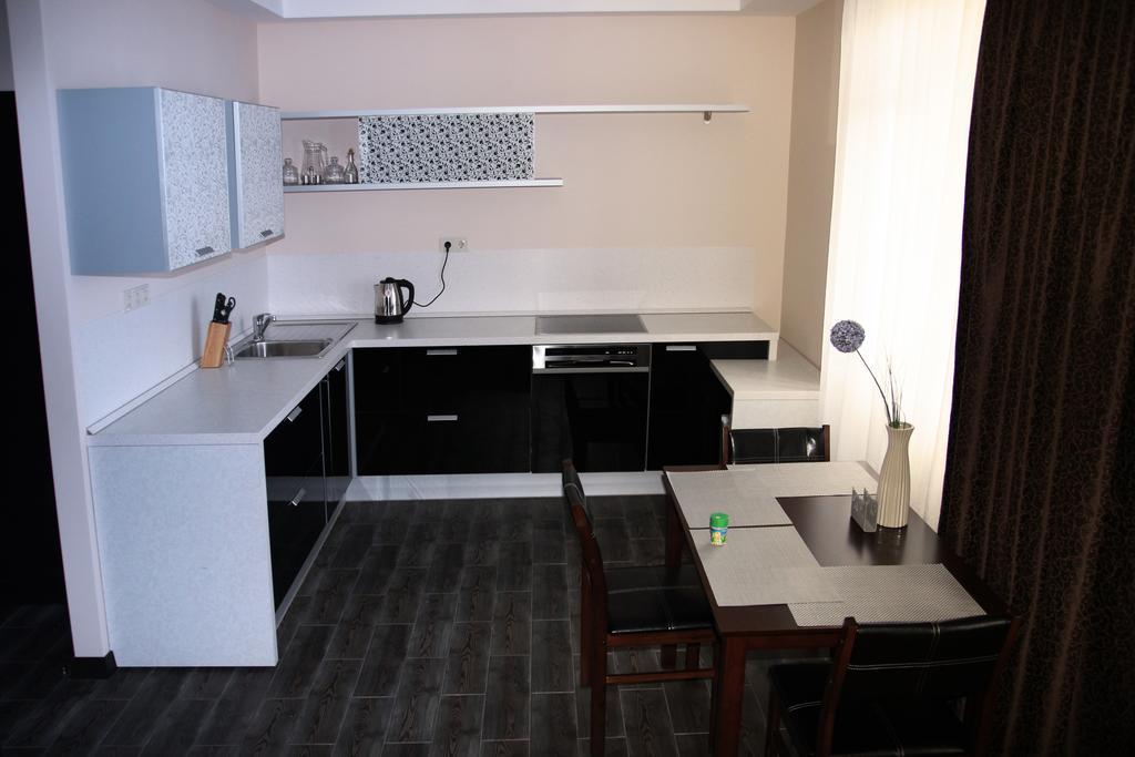 Alexandra Apartments Industrial Bridge Kiev Ngoại thất bức ảnh